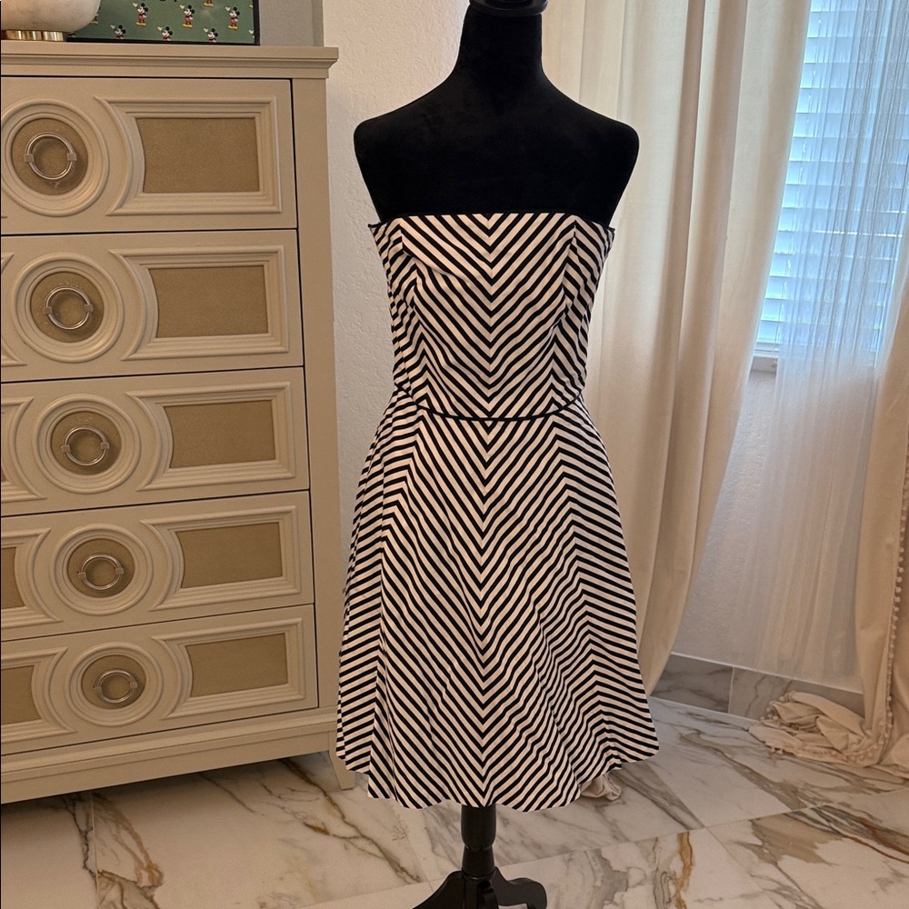 White House Black market strapless dress